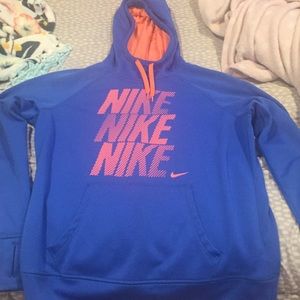 Nike therma-fit hoodie!!